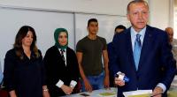 Erdogan takes early lead in Turkish elections