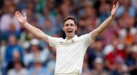 Woakes takes three wickets as England take early grip