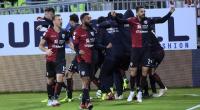 Nine-man Cagliari stun Roma with late fightback