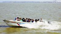 Speed boat capsizes in Padma, minor missing