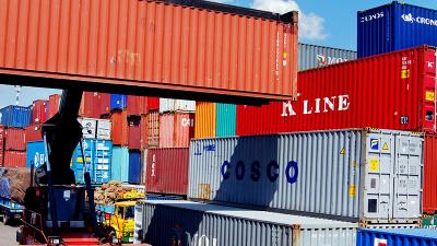Trade deficit nears $7b despite import cut