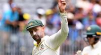 Finch hurt as Australia extend lead to 76 in Perth