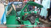 Four injured as bus hits three-wheeler in Dhaka
