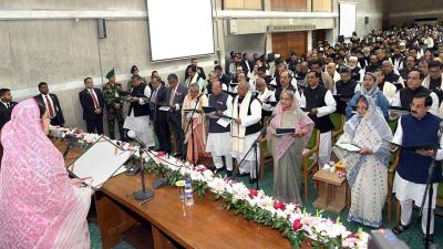 Newly elected lawmakers sworn in, BNP skips oath ceremony