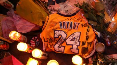 Thousands mourn Kobe Bryant at Lakers’ game in Los Angeles