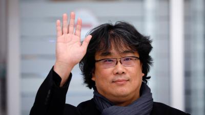 'Parasite' director gets hero's welcome in S Korea