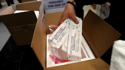 US approves Abbott coronavirus test; company set to ship 150,000 kits